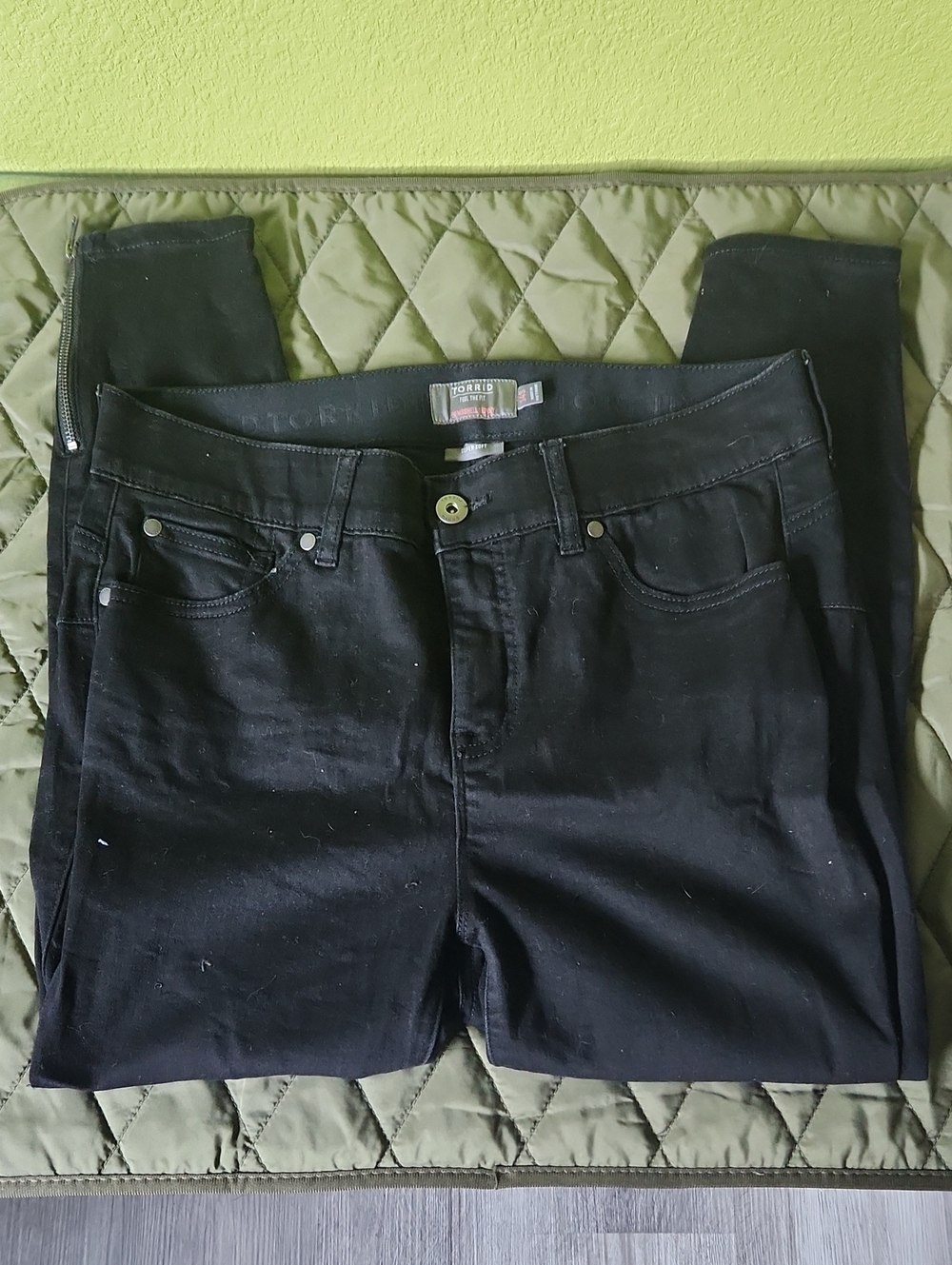 torrid Black Women's Skinny Jeans with Ankle Zips